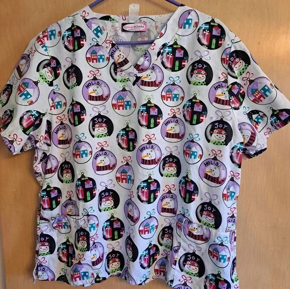 Scrubworks Christmas Holiday Scrub Top‎ XL Snowmen Ornaments White Lavender